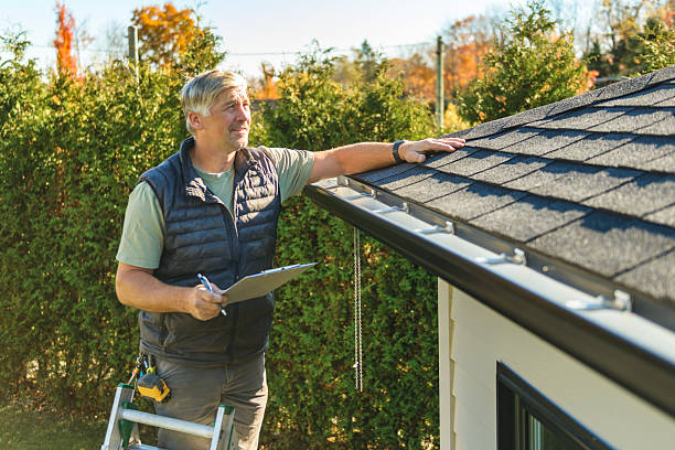 Professional Metal Roofing technician working in Keno, OR